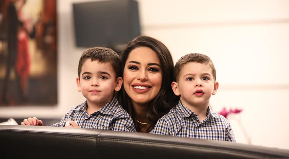 شاهد ال العاملات في منزل الفنانة مي مطر يُصبن بكورونا وهذه حال مي وأولادها ! - صورة مميزة شاهد ال العاملات في منزل الفنانة مي مطر يُصبن بكورونا وهذه حال مي وأولادها !