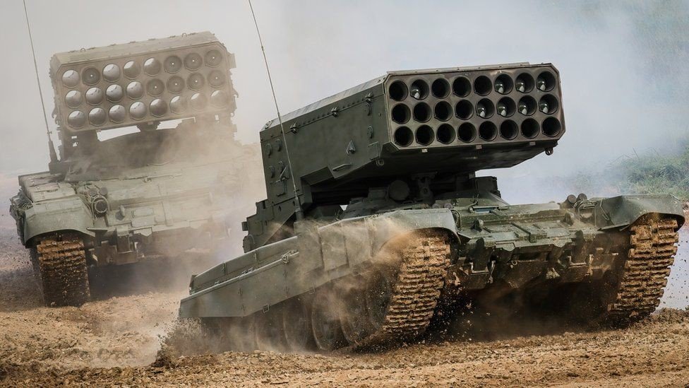 روسيا تقصف مواقع أوكرانية بأسلحة عالية الدقة وكييف تبدأ استخدام القنابل العنقودية - صورة مميزة روسيا تقصف مواقع أوكرانية بأسلحة عالية الدقة وكييف تبدأ استخدام القنابل العنقودية