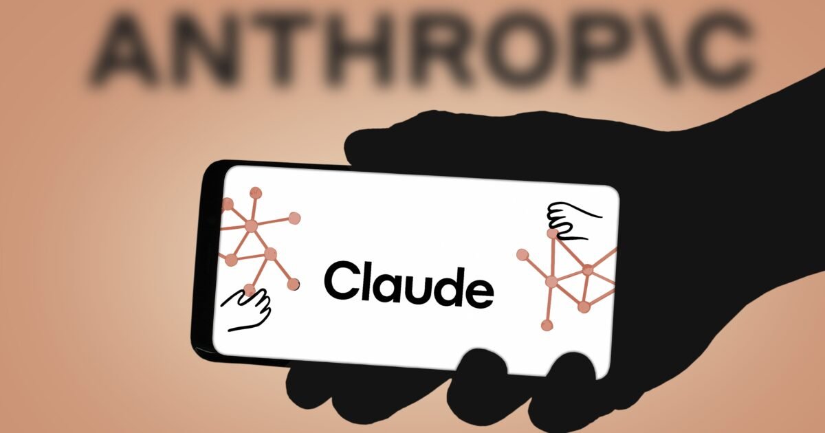 Anthropic تقول إنها ترفض استخدام نموذج Claude في المراقبة والأسلحة - صورة مميزة صورة مميزة: Anthropic تقول إنها ترفض استخدام نموذج Claude في المراقبة والأسلحة
