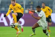 دورتموند يفوز 2-0 على هامبورغ بعد طرد سامويلي إيناسيو