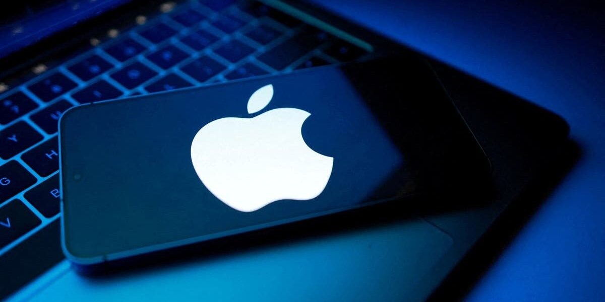 أبل تحتفل بالذكرى الخمسين لتأسيسها.. من حلم في جراج إلى عملاق بـ3.8 تريليون دولار