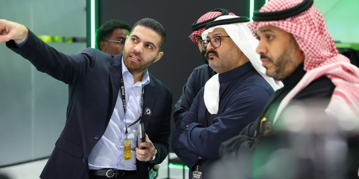 الدكتور ايلي متري يكشف تفاصيل مشروع توطين تكنولوجيا الروبوتات والذكاء الاصطناعي في المملكة.