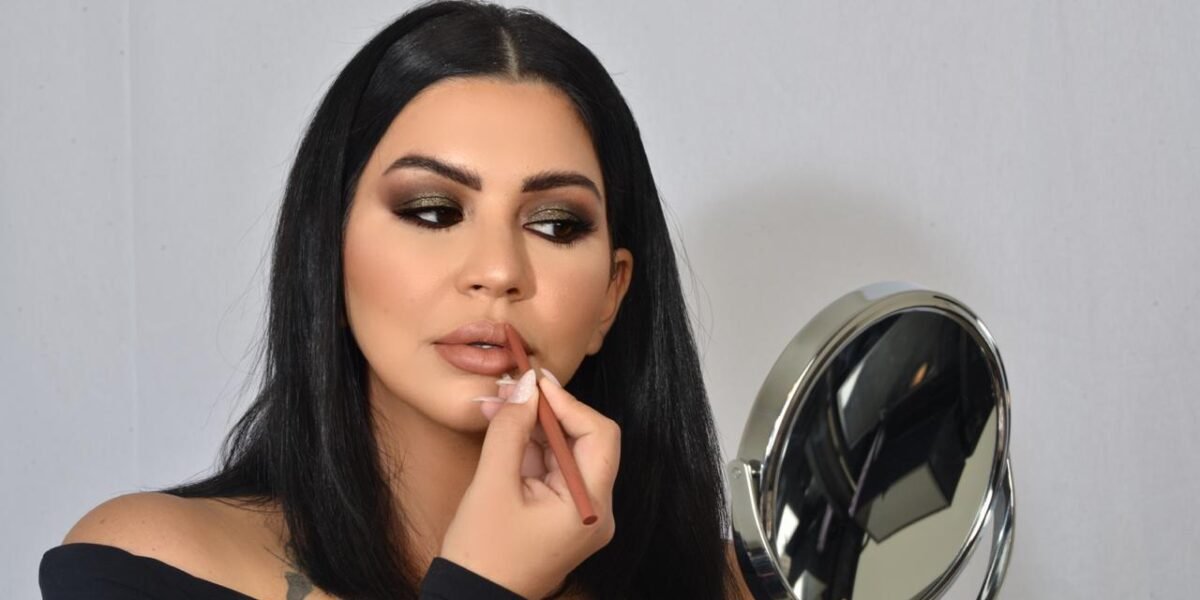 الميك اب ارتست رشا حمادي تقدم أسرار المكياج لمتابعيها - صورة مميزة الميك اب ارتست رشا حمادي تقدم أسرار المكياج لمتابعيها