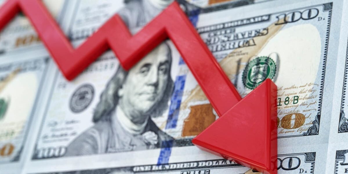 بنك UBS أصحاب الثروات يبتعدون عن الدولار