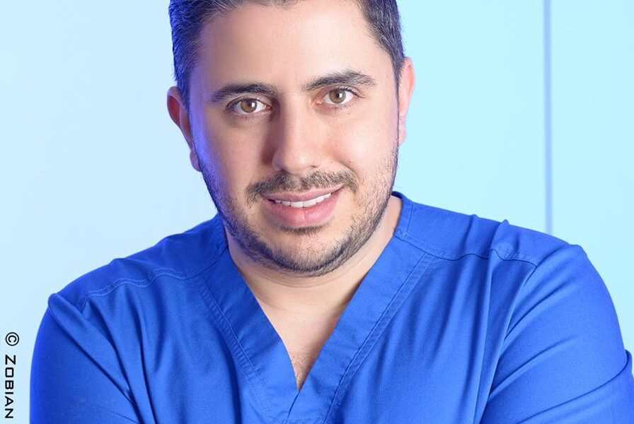 دكتور الأمراض الجلدية والتجميل رامي عبادي يوضح أفضل طريقة لإستخدام واقي الشمس - صورة مميزة دكتور الأمراض الجلدية والتجميل رامي عبادي يوضح أفضل طريقة لإستخدام واقي الشمس