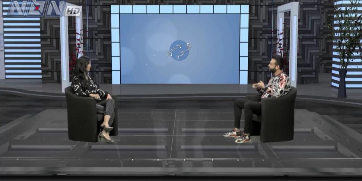 إيلي سماحة ضيفاً في برنامج شي جديد مع الإعلامية لارا دبوس