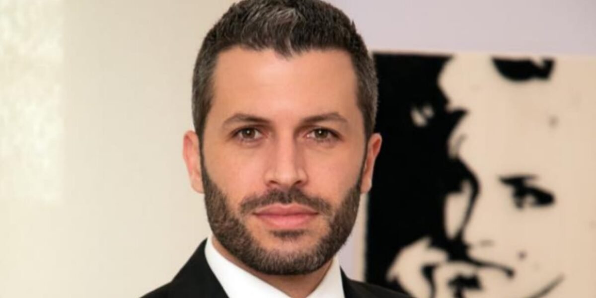 جورج زيادة يسلط الضوء على عملية شفط دهون الخد