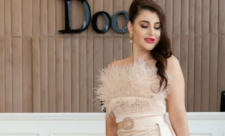 دار الأزياء Door يقدّم أروع التصاميم مع انطلاق موسم الأعياد