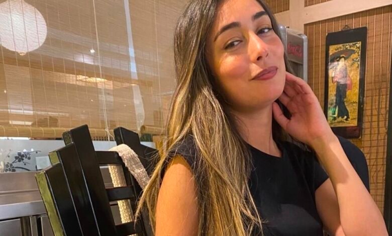 روميساء بن عياش تفجّر مفاجأة فنية وتدخل عالم التمثيل من الباب العريض باسمها الفني الجديد «رومي الجزائرية»